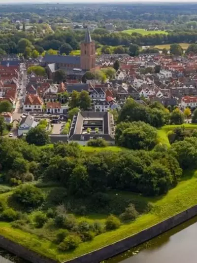 Naarden: Eine Festungsstadt voller Geschichte und Kunst