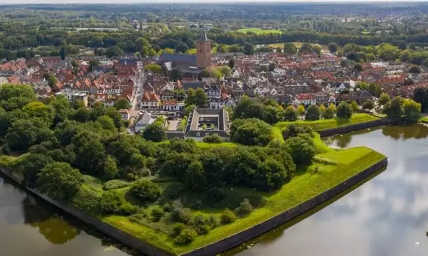 Naarden: Eine Festungsstadt voller Geschichte und Kunst
