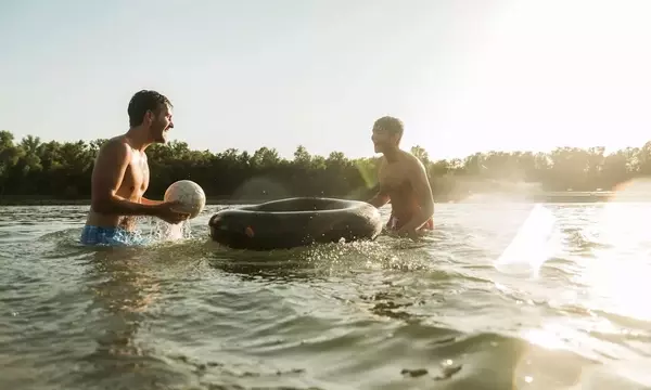 Sicher Baden: 6 essenzielle Ratschläge für einen gefahrlosen Sommer