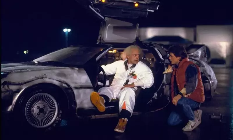 Il 40° Anniversario di Ritorno al Futuro: Un Viaggio Continuo tra Cinema e Collezionismo