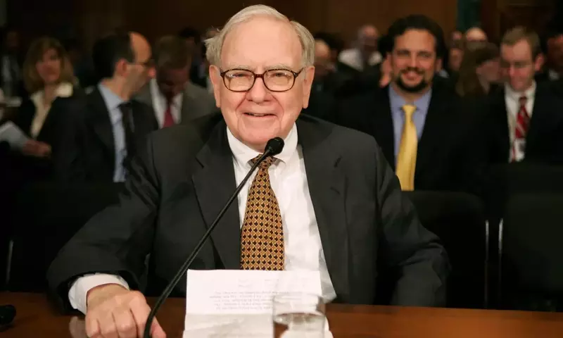 Warren Buffett's Strategic Shift: Berkshire Hathaway Becomes Leading Holder of U.S. Treasury Bills