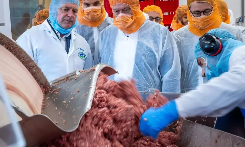 Agrarpolitik und Tierschutz: Eine kritische Betrachtung der Ansichten von Landwirtschaftsminister Rainer