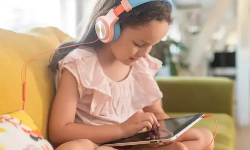 Roblox Rolls Out Enhanced Safety Features: Age-Based Accounts and Advanced Parental Controls