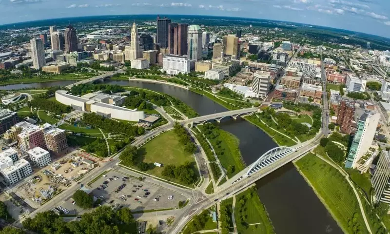 Judge Temporarily Halts Nexstar's Acquisition of Tegna Amid Antitrust Concerns