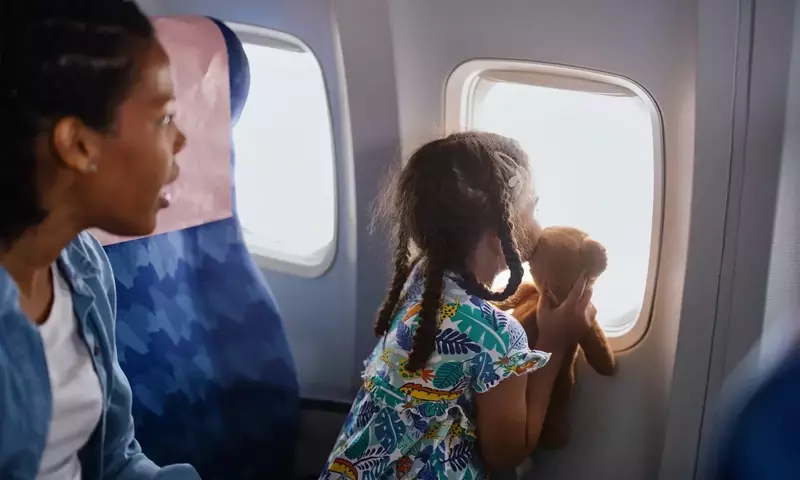 Seamless Family Flights: Expert Tips for Traveling with Children