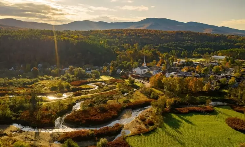 Beyond the Slopes: Top Mountain Towns for Summer Family Adventures