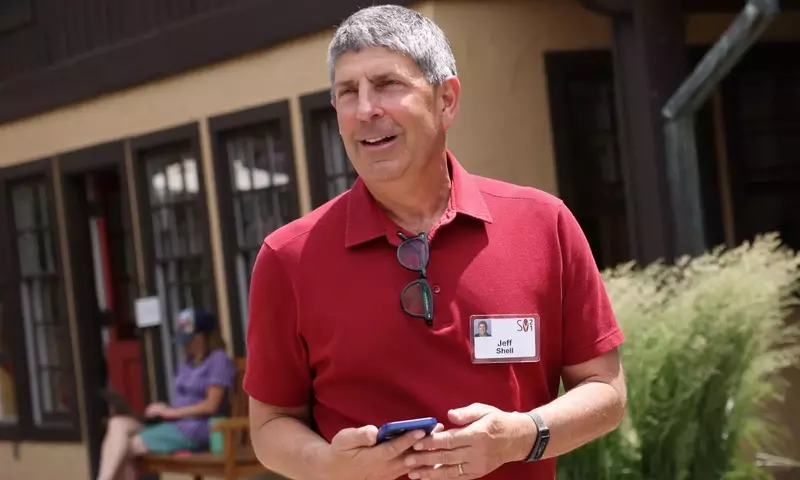 Jeff Shell's Paramount Departure and Compensation Insights