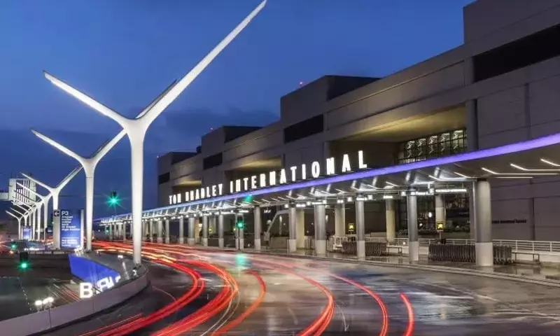 Analyzing Grupo Aeroportuario del Centro Norte (OMAB) as an Investment Opportunity