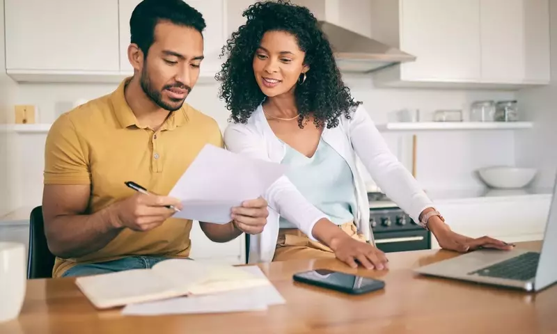 Federal Reserve's Interest Rate Policy and Savings Prospects