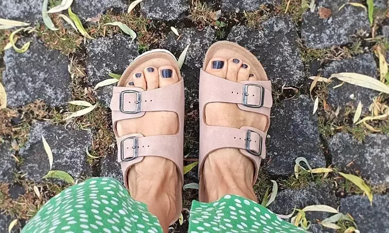 Nachhaltige Sandalen: Stilvolle und faire Alternativen zu Birkenstock