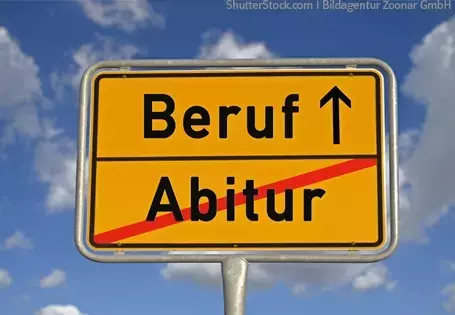 Finanzielle Auswirkungen von Bildungswegen: Eine Analyse der Opportunitätskosten