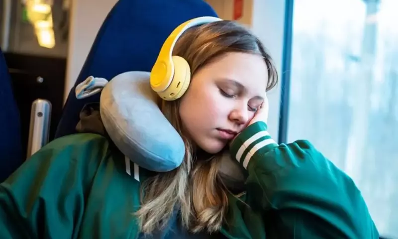 Nackenkissen auf Reisen: Erholsamer Schlaf unterwegs?